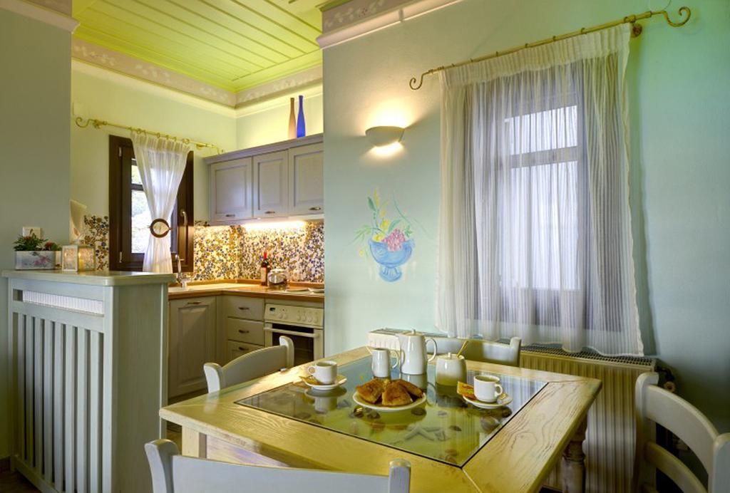 Anthyllion Villa เลโฟกาสโตร ภายนอก รูปภาพ