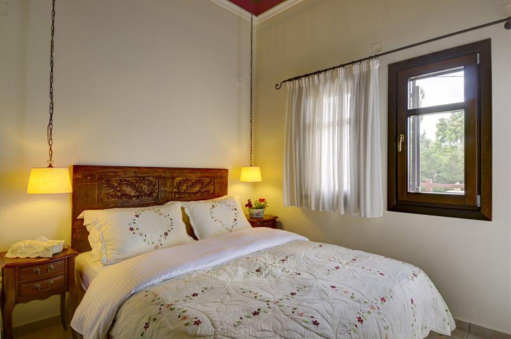 Anthyllion Villa เลโฟกาสโตร ภายนอก รูปภาพ